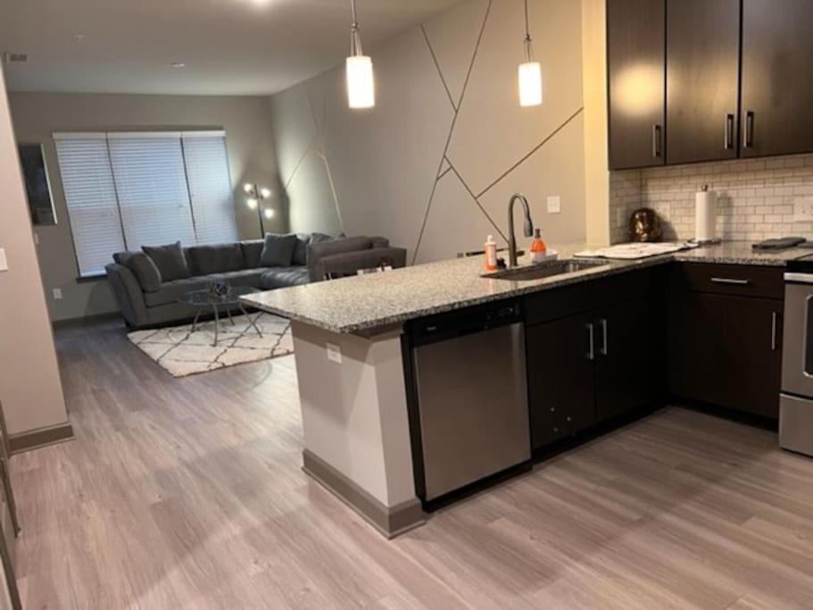 Awesome Atlanta Getaway Atlantic Station Areaアパートメント エクステリア 写真